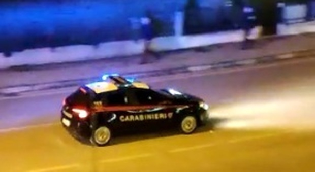 Folle inseguimento per le strade di Vigonza: i cittadini 007 segnalano l'auto rubata ma i tre banditi riescono a scappare