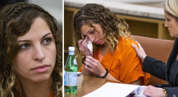 Brittany Zamora, la professoressa condannata per aver fatto sesso con un alunno, scoppia a piangere in tribunale