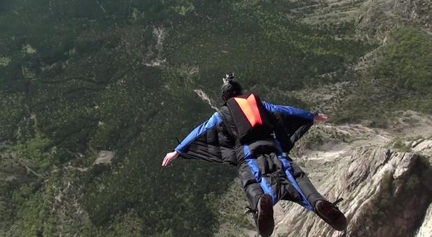 Base jumping in Trentino: le vittime sono decine