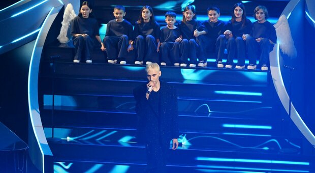 Sanremo 2023, Mr Rain sul palco