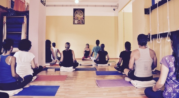 Adriana Calò: «Lo Yoga è per tutti, ecco il segreto per il bene del corpo e della mente»