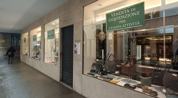 Il negozio Pineider (Zanella 1954) di via Zabarella a Padova