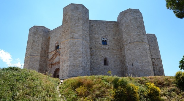 Puglia, tutti i segreti di Castel Del Monte