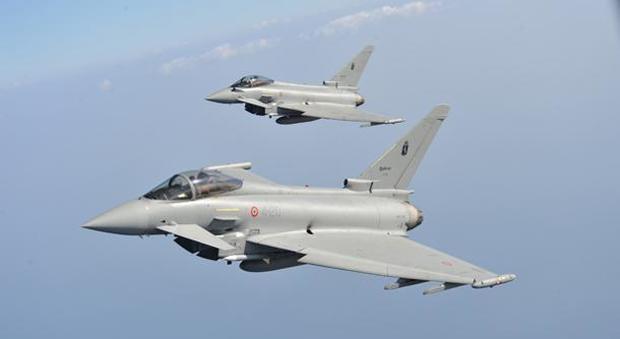 Allarme nei cieli: aereo fantasma arabo intercettato dai caccia italiani Eurofighter