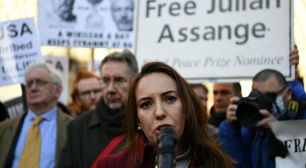 Assange adesso trema: sì della Corte di Londra all'estradizione in Usa
