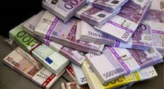 La frode fiscale della società delle badanti: sequestrati 39 milioni di euro