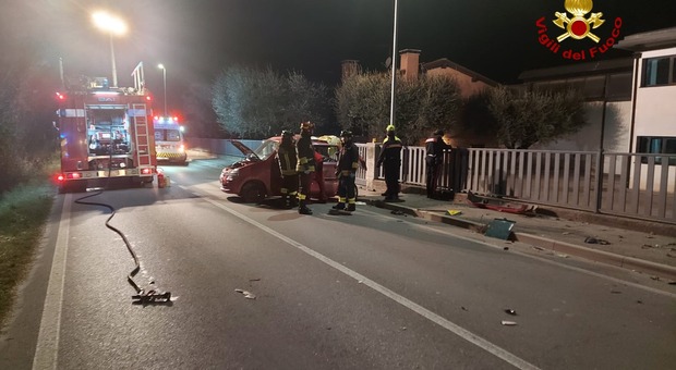 Scontro violento tra due auto a Borso del Grappa, volontario muore in serata a pochi metri da casa