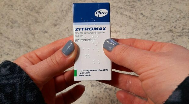 Zitromax, Cricelli: «Antibiotico introvabile a causa di un errore. L'azitromicina non va assunta contro il Covid»