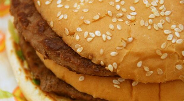 Alimentazione, è polemica sugli "hamburger" vegani