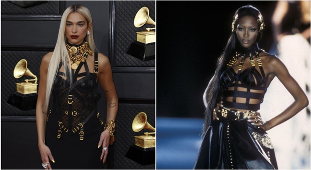 Dua Lipa ai Grammy 2022 con l'abito Versace di 30 anni (e anche la scenetta sul palco è amarcord)