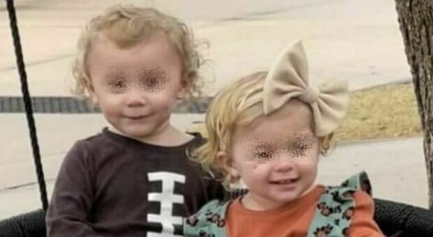 Usa, gemelli di 18 mesi muoiono annegati nella piscina della villa: «La bisnonna con l'Alzheimer li ha lasciati uscire dalla porta sul retro»