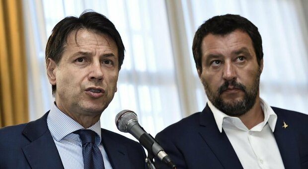 Salvini-Conte, tentazione urne per frenare il crollo nei sondaggi