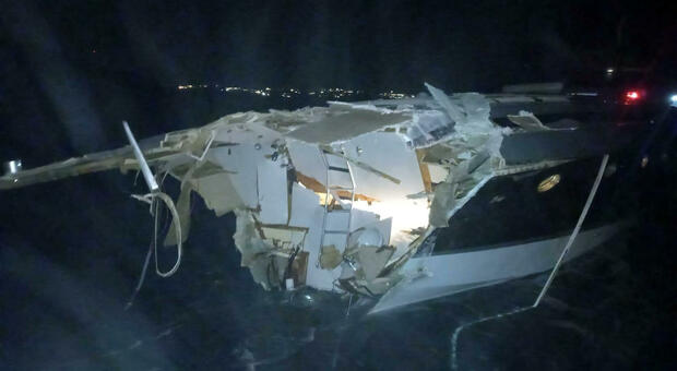 Porto Cervo, yacht di 21 metri contro gli scogli: l'armatore sbalzato in mare è morto d'infarto