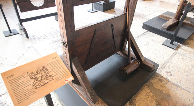 Maleficia, la mostra con tutti gli strumenti di tortura medievale