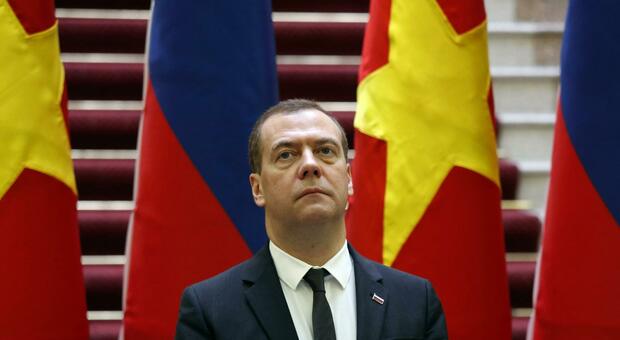 Medvedev: «Reintrodurre la pena di morte contro i sabotatori russi»