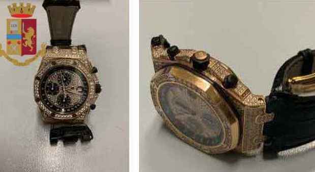 Rapinato dell'orologio da 400mila euro: pesi due algerini. L'imprenditore: «Sono loro»