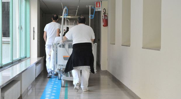 Il 60 per cento dei posti in area medica degli ospedali della Marca occupati da pazienti per Covid e influenza