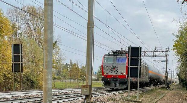 Guasto su un treno che trasporta sostanze pericolose: intervento appena fuori dalla stazione di Treviso