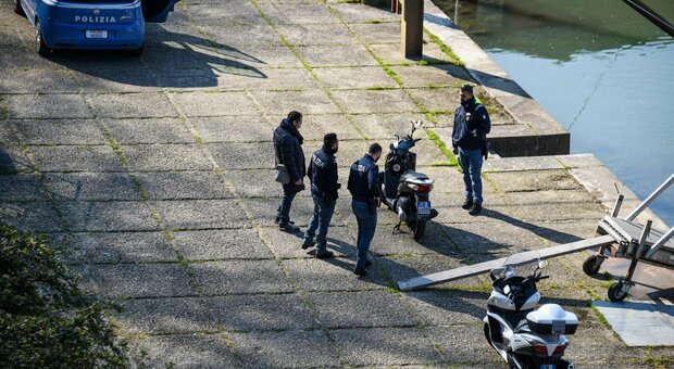 Roma, uomo trovato morto nel Tevere: macabra scoperta a Ponte Cavour