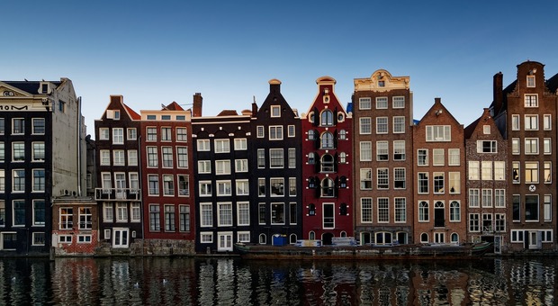 Olanda, un milione di case rischiano di affondare a causa della siccità. «Rijksmuseum giù di 15 centimetri»