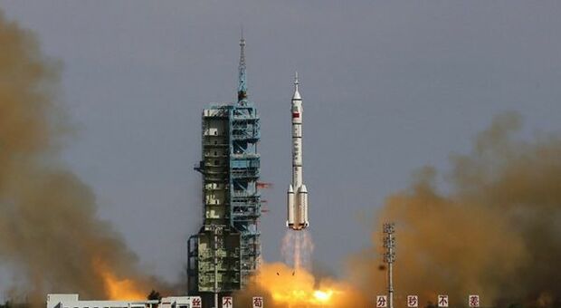 Spazio, Cina: attraccati i primi tre astronauti sulla Stazione Spaziale cinese