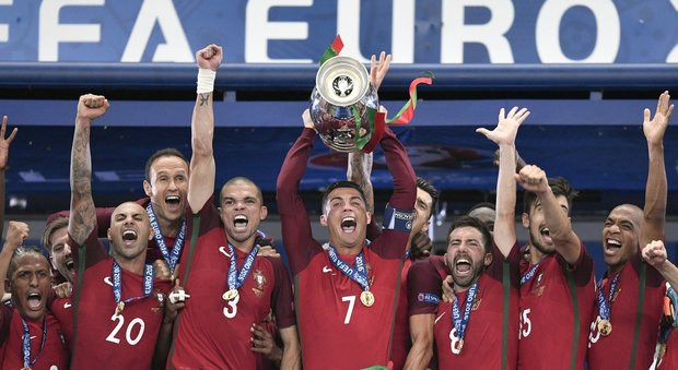 Portogallo Campione d'Europa: perde Ronaldo ma segna Eder, sconfitti 1-0 i francesi a Parigi