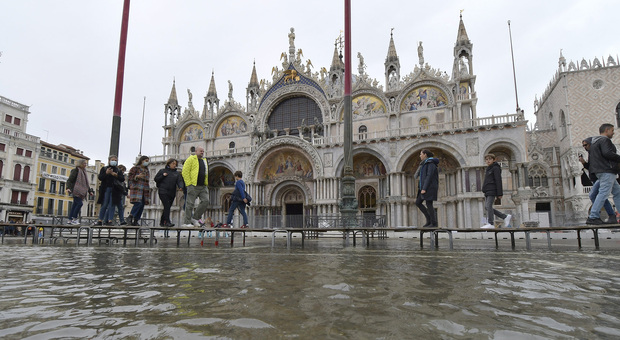 L'ultima acqua alta a Venezia (foto di archivio)