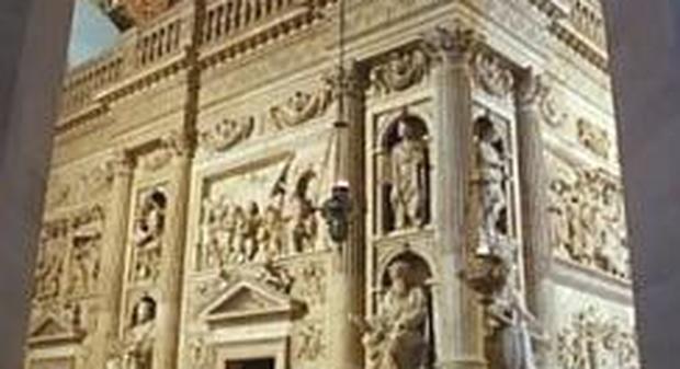 Loreto, monsignor Tonucci apre la Porta santa nella Casa di riposo "Oasi Ave Maria"