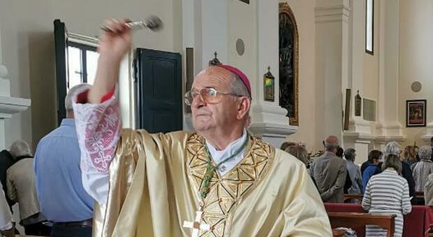 Il vescovo Adriano Tessarollo ieri mattina ha annunciato il suo successore; Giampaolo Dianin