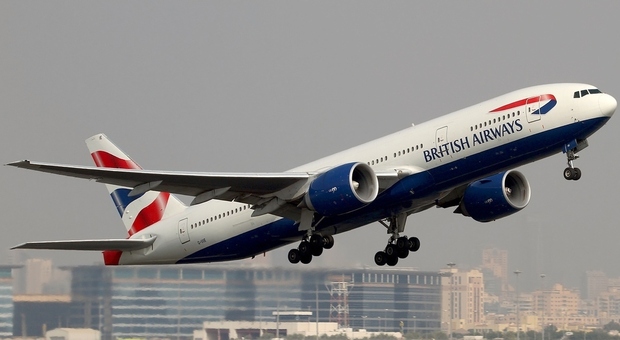 Inversione di marcia dopo 4 ore per un guasto tecnico: volo British Airways Londra-Mautitius fa 20 ore di ritardo