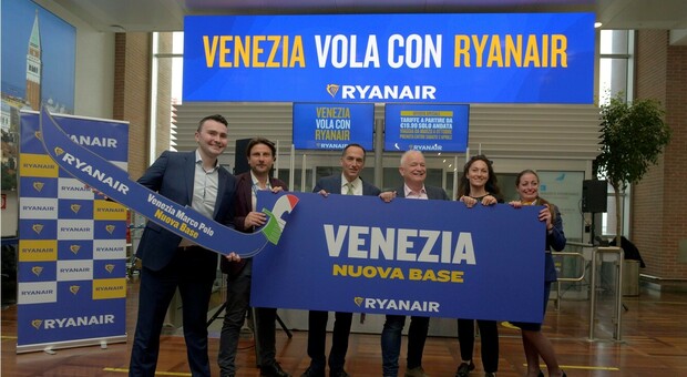 Ryanair, nuova base a Venezia, 17 rotte in più e 100 posti di lavoro