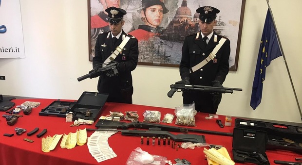 Fucili a pompa, mitragliatore e carabina, le armi dei narcotrafficanti "in prestito" per le rapine nel veneziano
