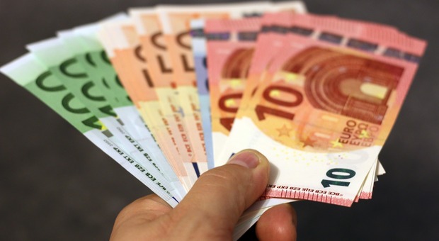 Bando soldi a fondo perduto - Foto di moerschy da Pixabay