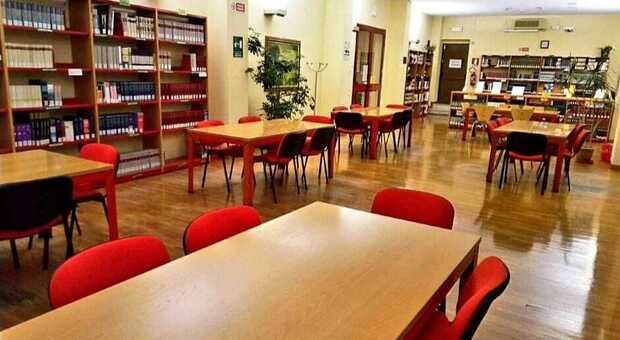 Adria, biblioteca senza personale