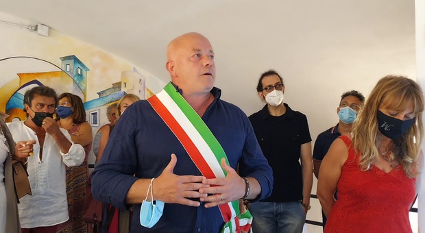 Il sindaco di Marino, Colizza, grillino, va al ballottaggio. Ma anche lì i voti alla lista del M5S sono crollati