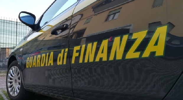 Treviso, maxi evasione da 2milioni di euro su 500 auto di lusso: sei persone a processo