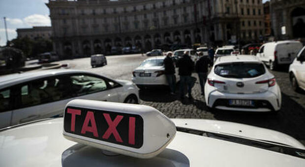 Taxi, domani (mercoledì 24) lo sciopero nazionale: stop dalle 8 alle 22, grande corteo a Roma