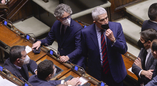 Elezioni Quirinale, Casini: «Mio nome solo se unisce». E su Instagram condivide il tricolore